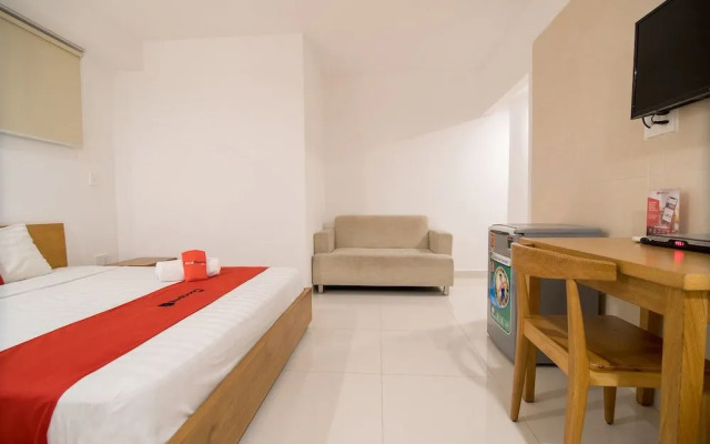 RedDoorz Plus near SECC D7