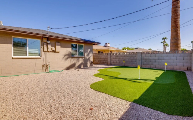 Charming Tempe Home w/ Pool & Putting Green!