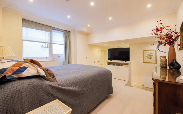 Paddington 7-bed 13-guest Massive House W/patio