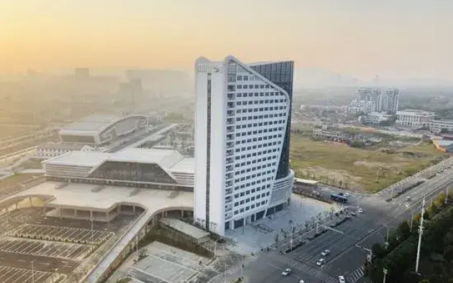 Xuancheng Tongfu Hotel (High-speed Railway Station)