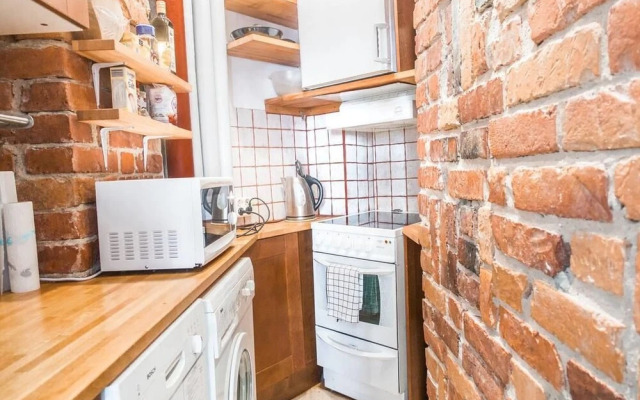 Roost Runeberginkatu