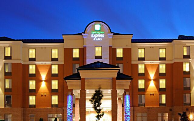 Holiday Inn Express & Suites Brampton, an IHG Hotel