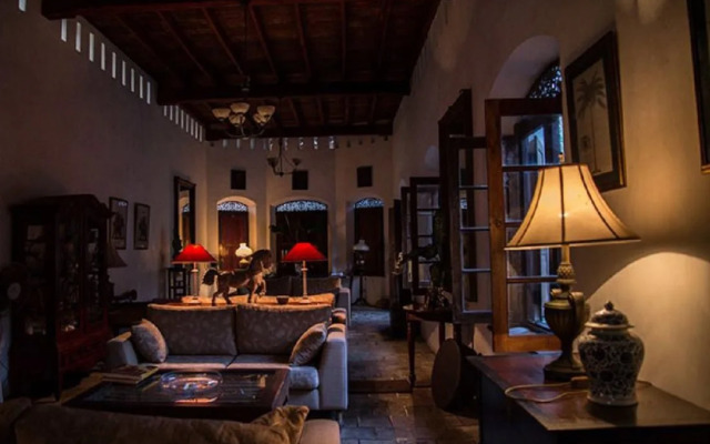 Robin Hill Suites