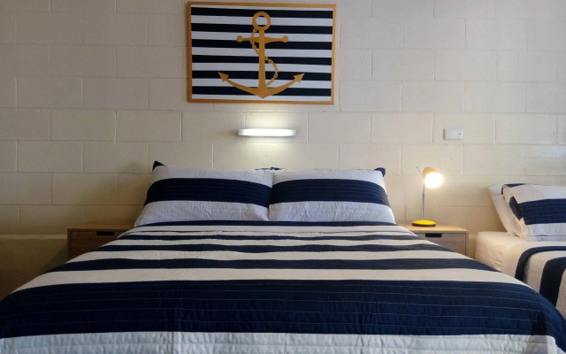 Sail Inn Motel