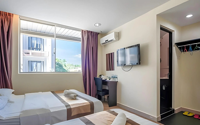 Goldenhill Hotel