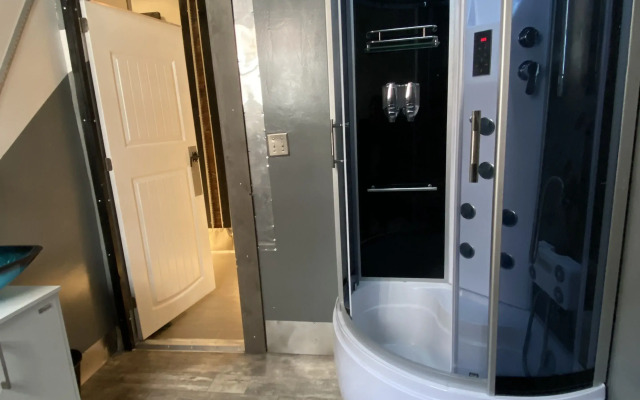 Stylish 4 bedroom home near Philadelphia