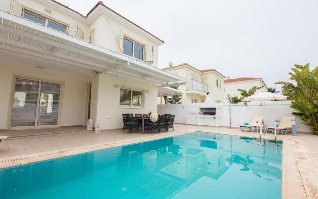 Pernera Holiday Villa 588