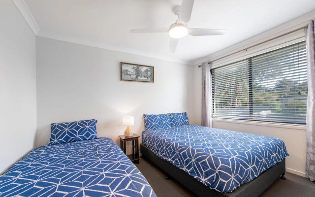 Seabreeze Haven -Wifi, Netflix, pet friendly beach house