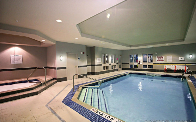 Newmarket Hotel & Suites