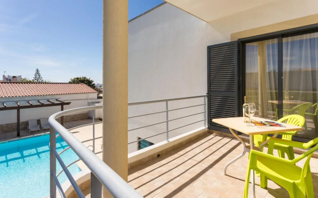 Estudios Montinhos Da Luz by Seewest