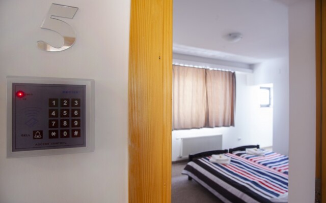 London Rooms Zagreb Airport