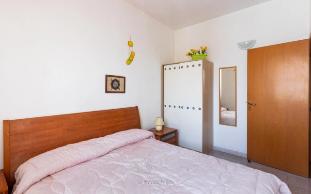 Summer Kiss in Siracusa