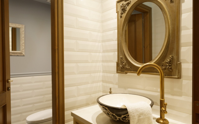 Ionia Suites