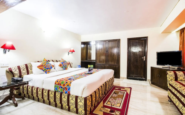 FabHotel Mayfair Inn