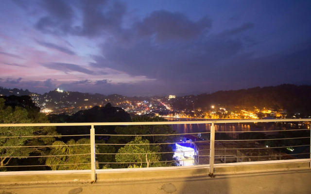 Sandriana Lake View