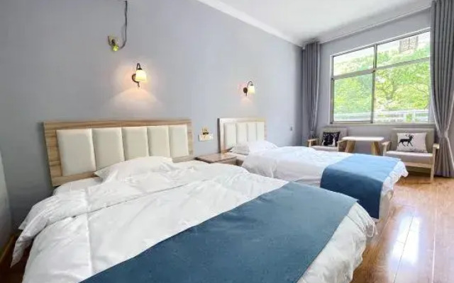 Zhanling no. 32, Ink Tingxi B&B