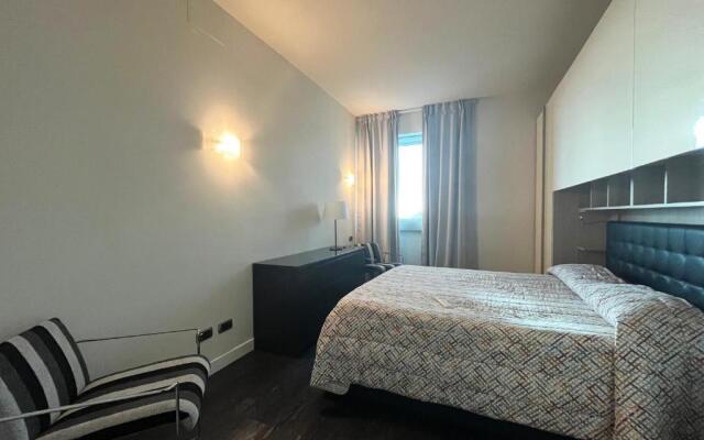 Elegante bilocale Torre Pontina