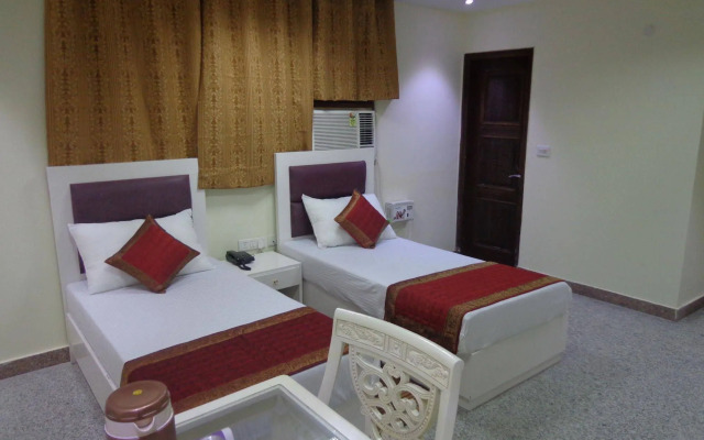 Airport Hotel The Paramont