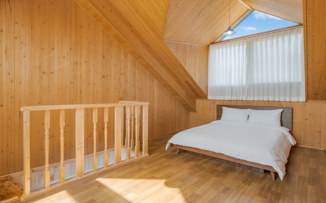Yeongheungdo Rainbow Ocean View Pension