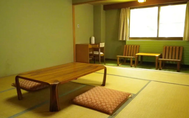 Hotel Astoria (Nagano)