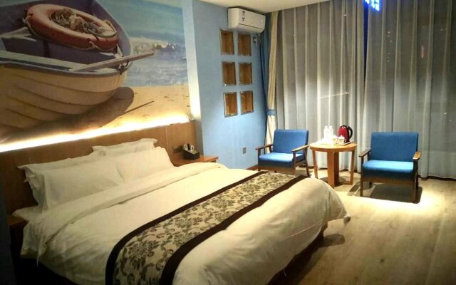 Sea & Cloud Themed Hotel