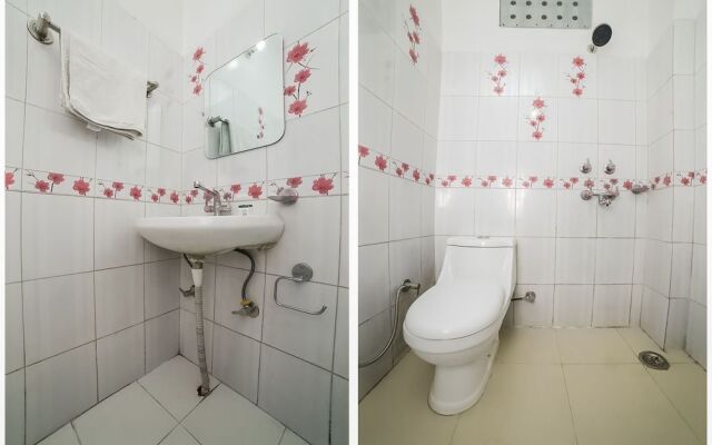 Hotel Pushpak Palace