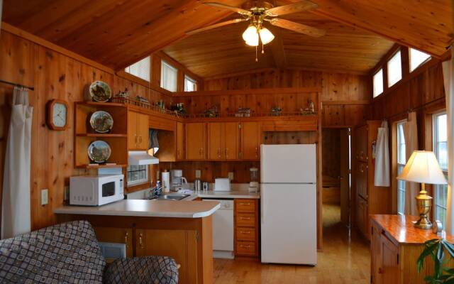 Black Walnut Point Inn