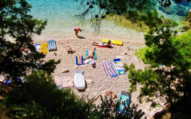 Apartments Petrovac
