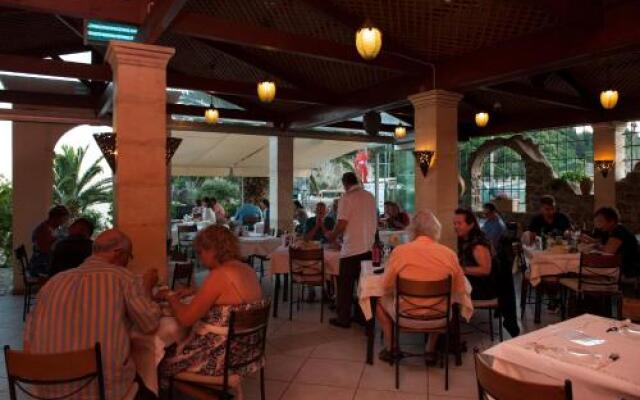 Apollon Annexe