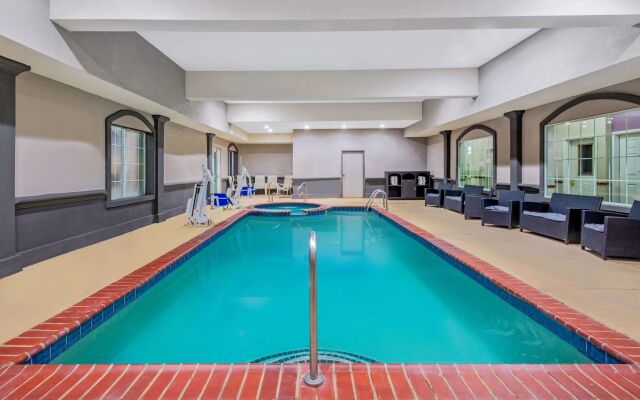 La Quinta Inn & Suites by Wyndham Gainesville