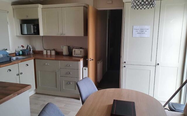 Stunning 3-bed Caravan in Clacton-on-sea