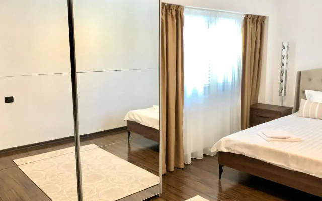Cara Apartment - 5 min walk to the beach (Delfinariu - bd. Mamaia) - Apartment in Constanta - Photo 3