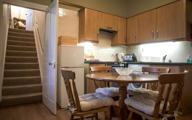 Fir Tree B&B at Galvelbeg House