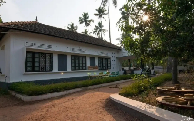 Piggy Hostel Varkala (formerly Short Giraffe)