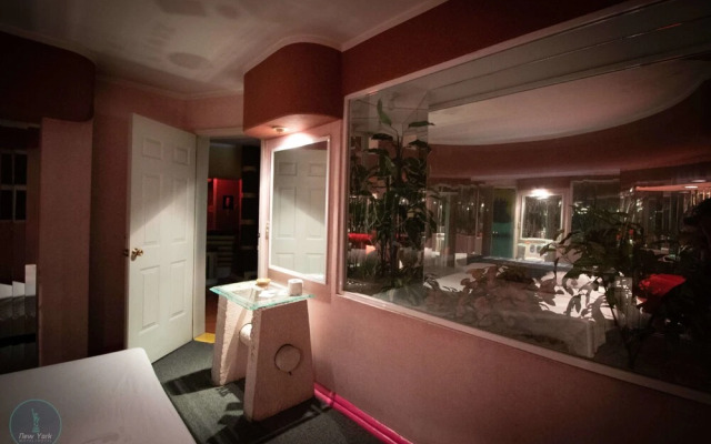 New York Hotel - Motel