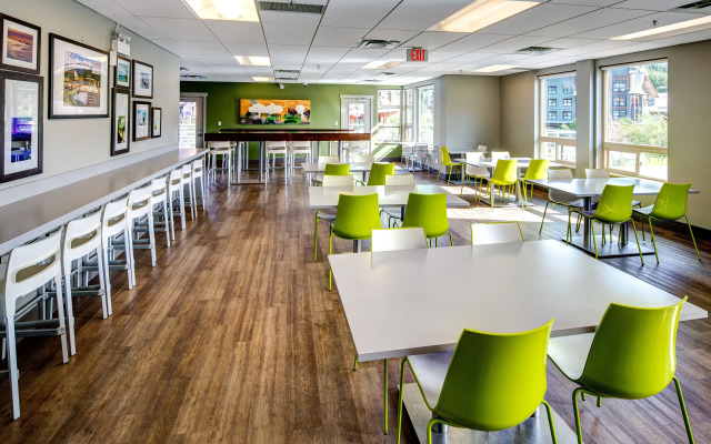 HI Whistler - Hostel