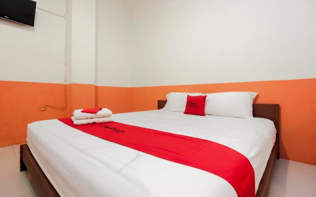 RedDoorz near Jalan Jendral Sudirman Manado
