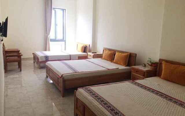 Bac Nam Central Station Hotel