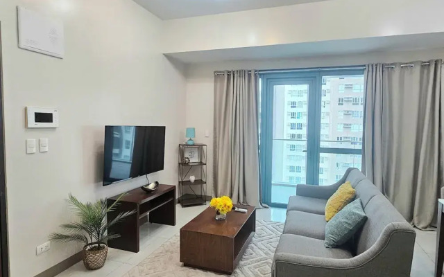 One Uptown Residence