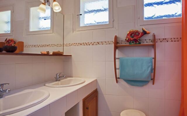 Cosy Holiday Home in CargÃ¨se Corse-du-Sud near Sea