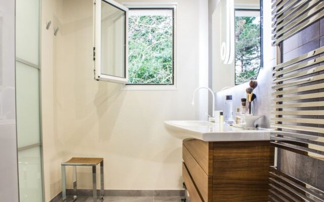 Spacious Apartment With Balcony / Terrace Crossing in Green Surroundings