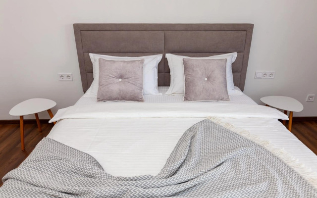 Romari 1 room Forum apartment