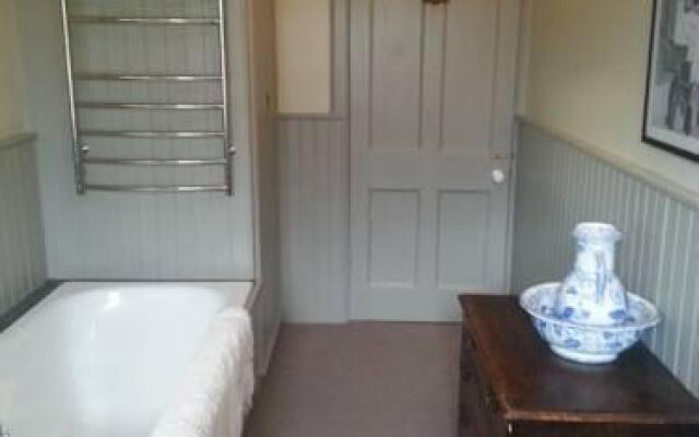 Dalpatrick Farmhouse