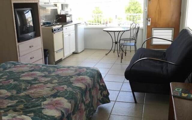 Isle of Capri Motel
