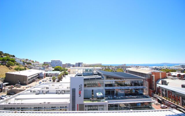 Hillhouse Penthouse 7th Floor