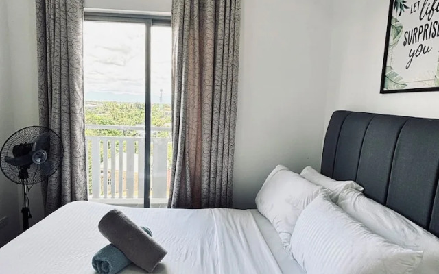 A Smooth & Cozy City Loft