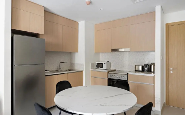 1BR Balcony & Luxury Amenities