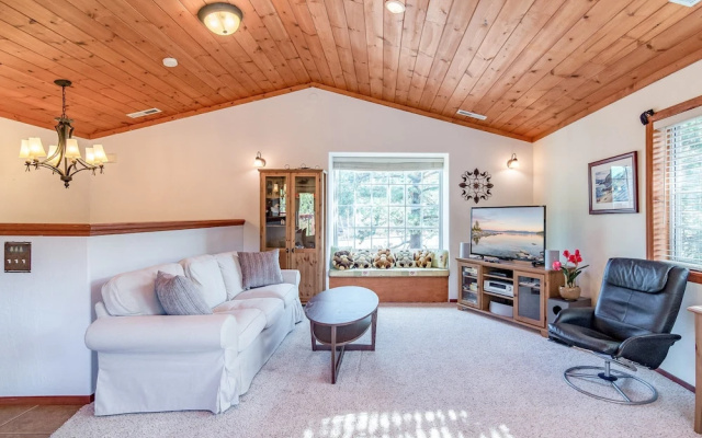 14029 Northwoods Blvd Home
