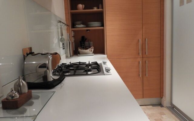 The Knightsbridge Park Tower Apt