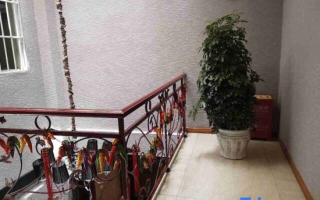 Yuetu Business Hotel